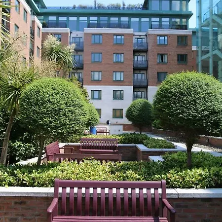 42 Adelaide Square Lejlighed *